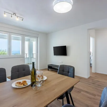 Luxury Apartments Lovorka 3 & 4***/**** Selce Exterior photo