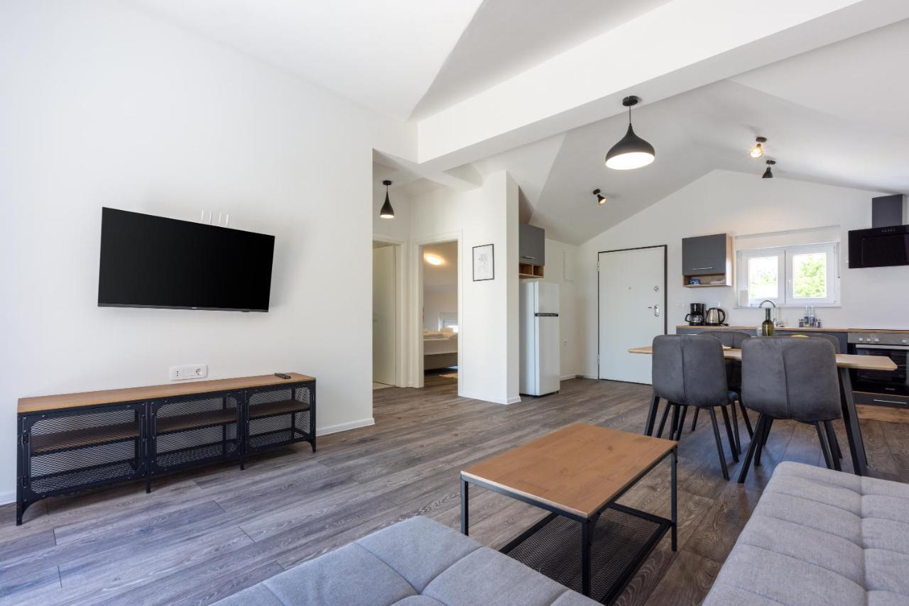 Apartment Luxury Lovorka 3 & 4***/****