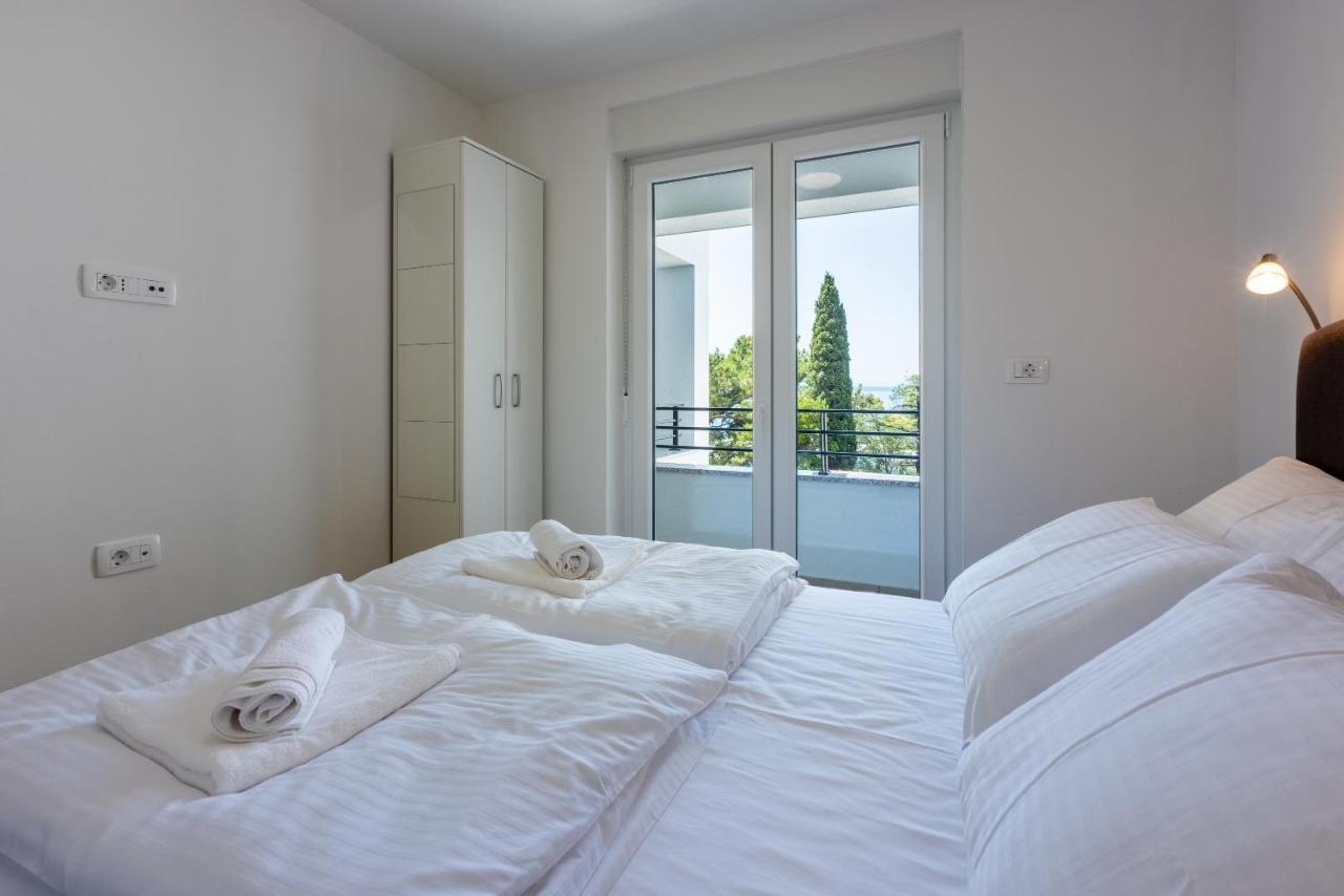 Apartment Luxury Lovorka 3 & 4***/****