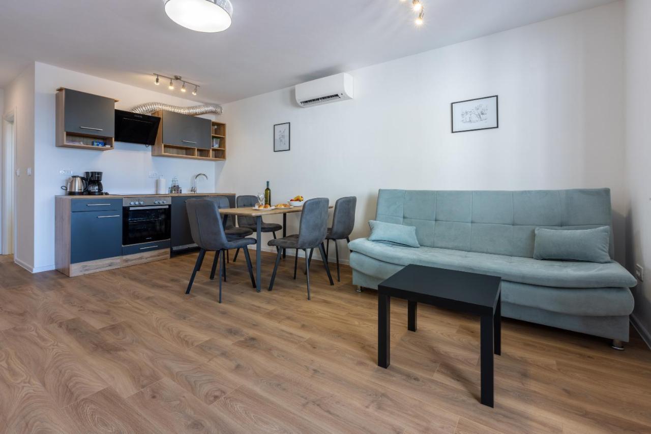 Luxury Lovorka 3 & 4***/**** Apartment