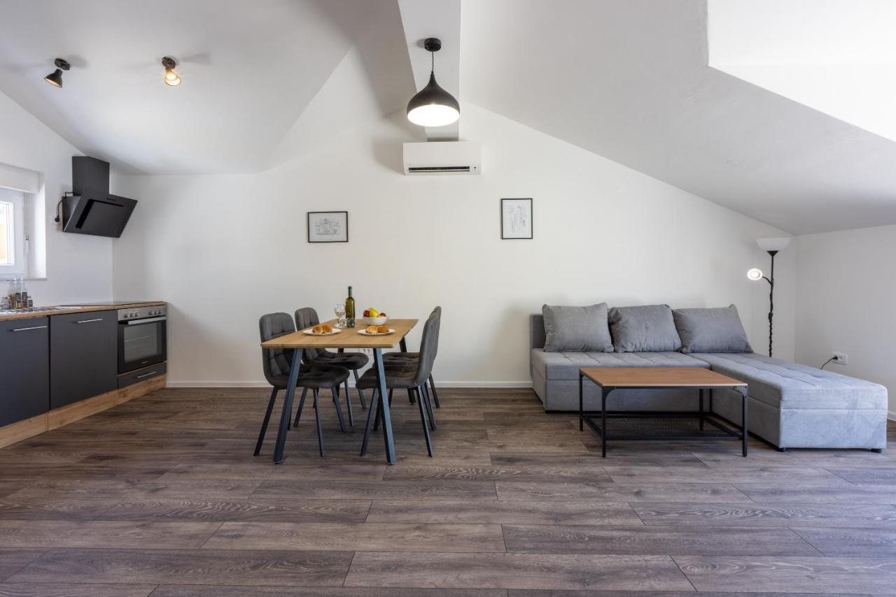 Luxury Lovorka 3 & 4***/**** Apartment *