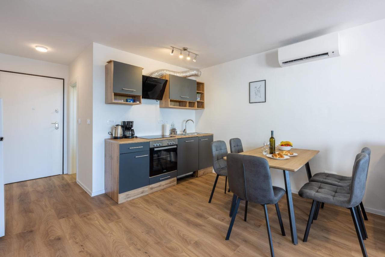 Luxury Lovorka 3 & 4***/**** Apartment