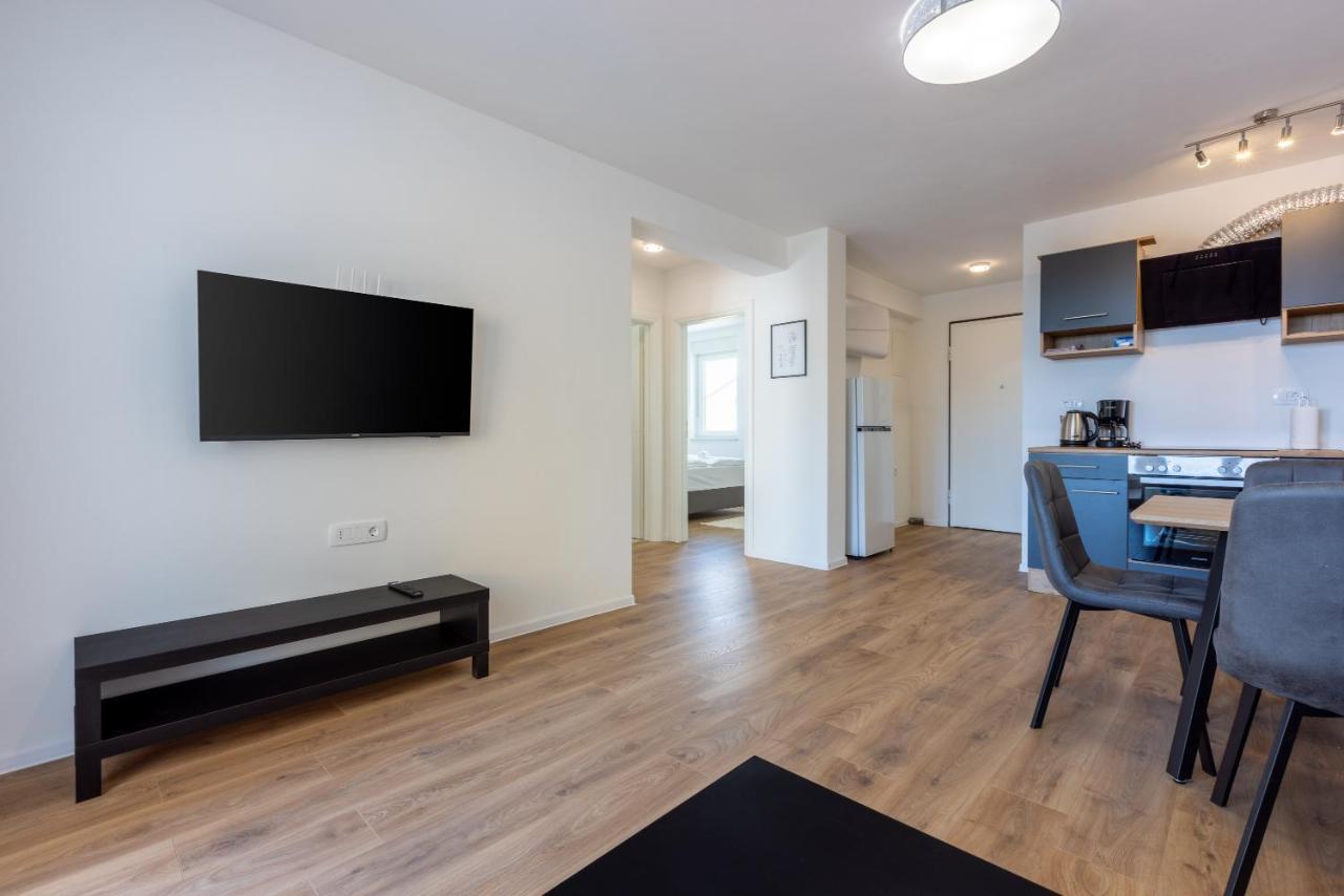 Luxury Lovorka 3 & 4***/**** Apartment Selce
